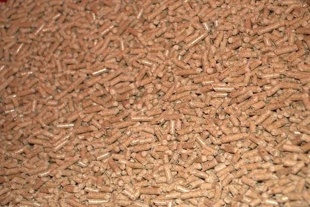 Ile pelletu na 100m2? Sprawdź, ile potrzebujesz i jak zaoszczędzić na ogrzewaniu Ile pelletu na 100m2? Sprawdź, ile potrzebujesz i jak zaoszczędzić na ogrzewaniu